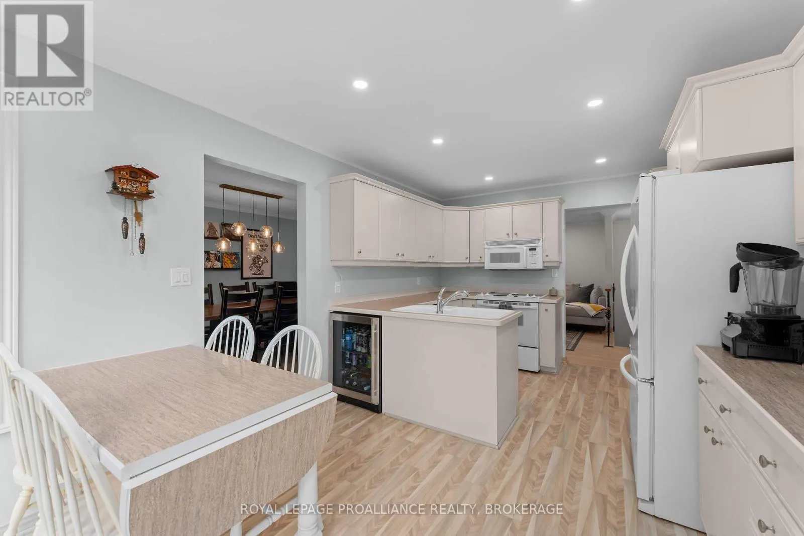 6 FAIRCREST BOULEVARD