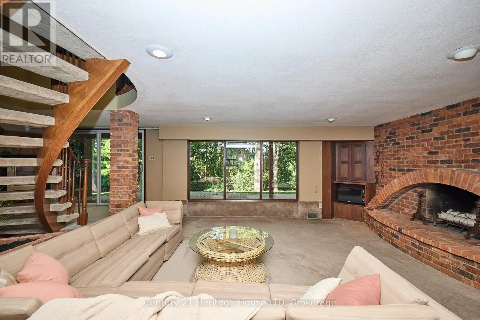 38 MELROSE DRIVE