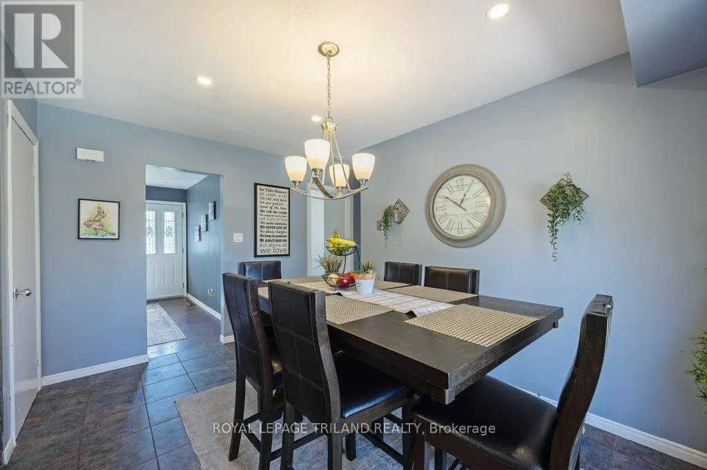 17 VANBUSKIRK DRIVE