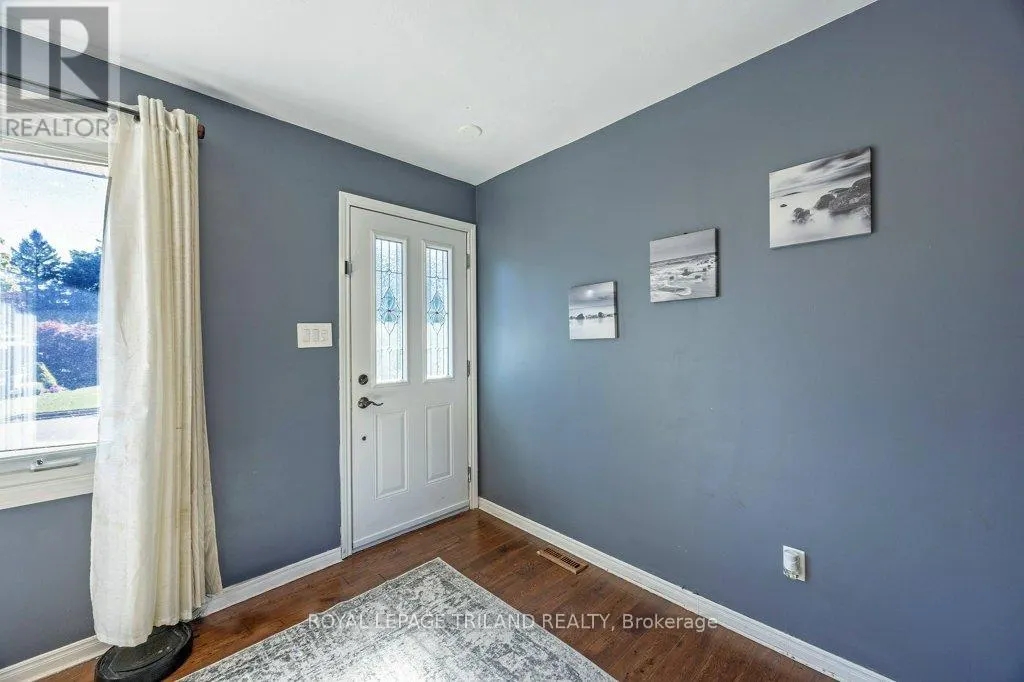 17 VANBUSKIRK DRIVE