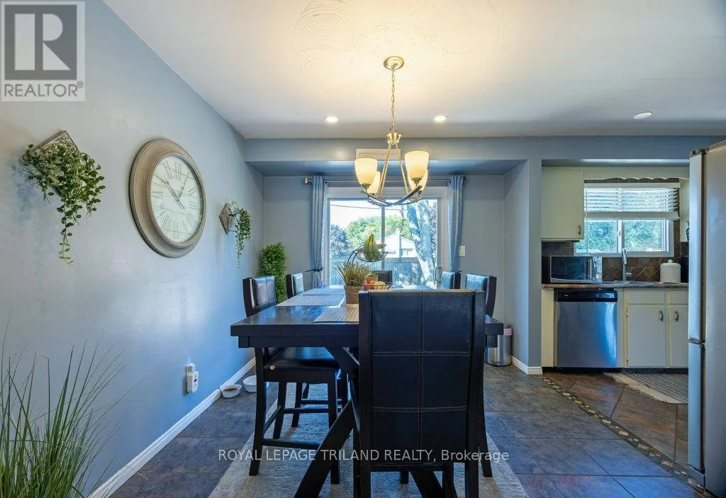 17 VANBUSKIRK DRIVE