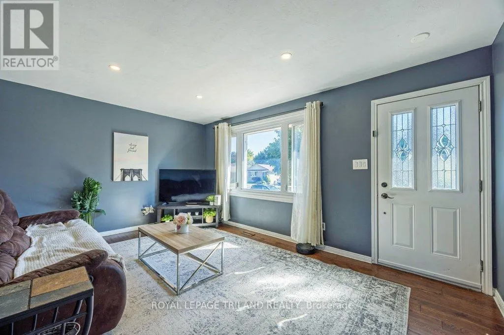 17 VANBUSKIRK DRIVE