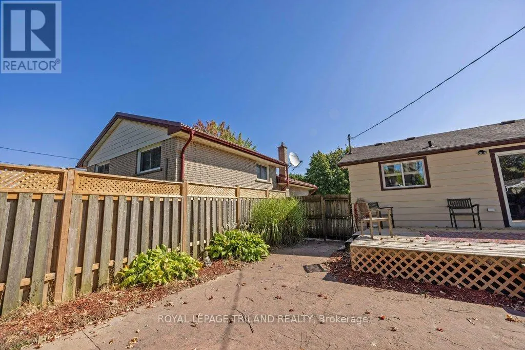 17 VANBUSKIRK DRIVE