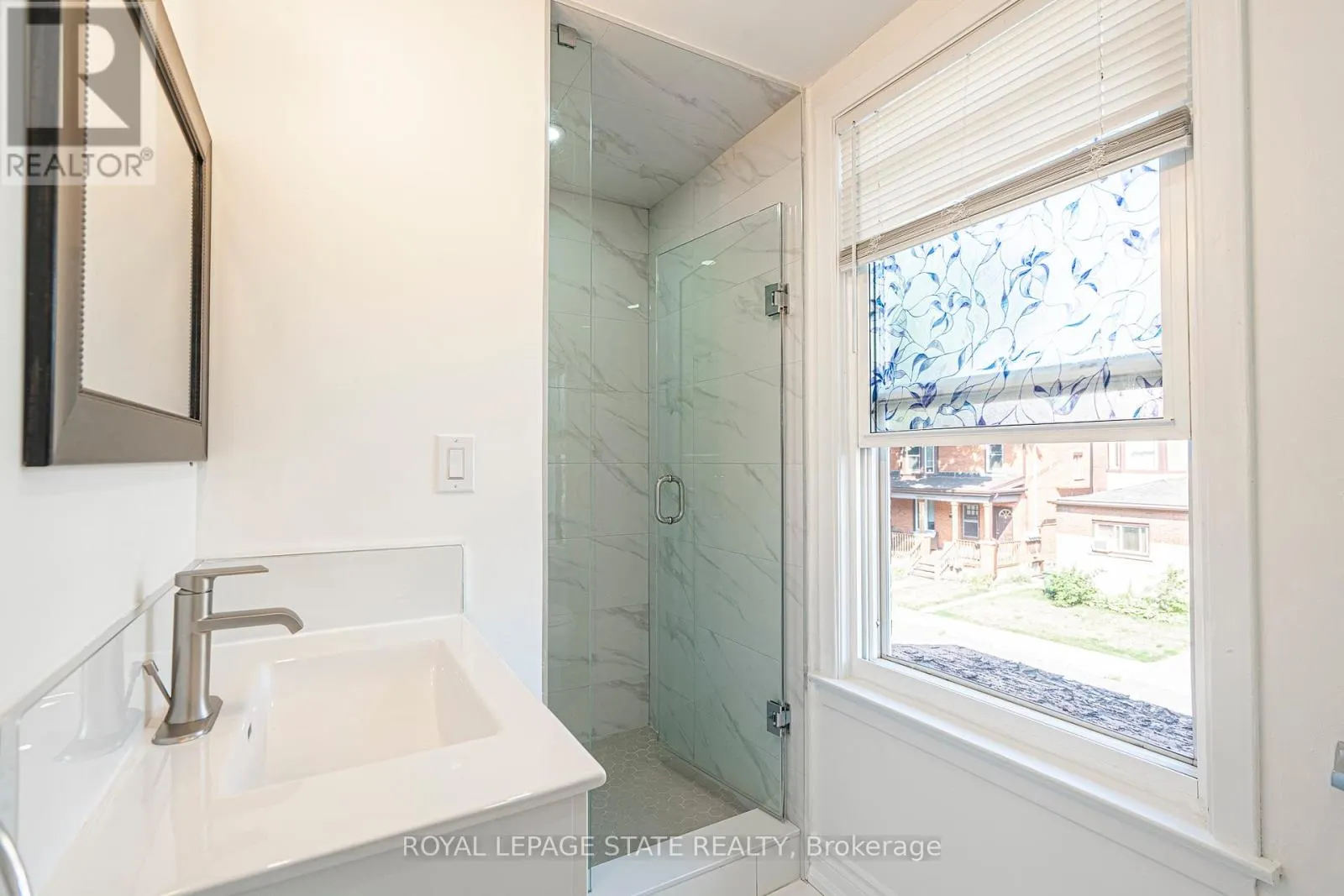 36 SPADINA AVENUE
