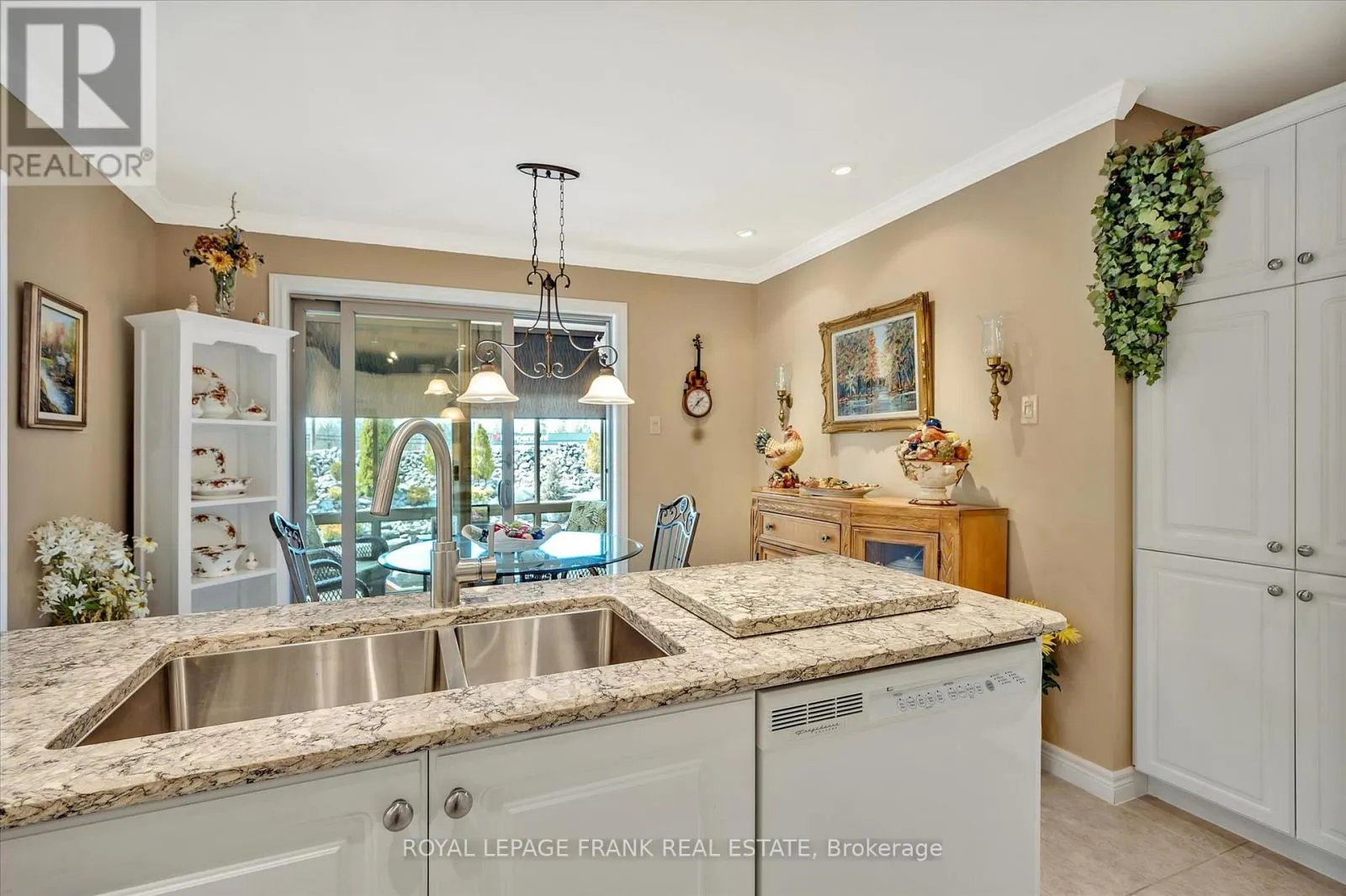 42 HUNTINGWOOD CRESCENT