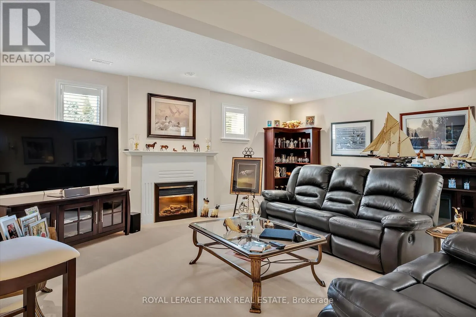 42 HUNTINGWOOD CRESCENT
