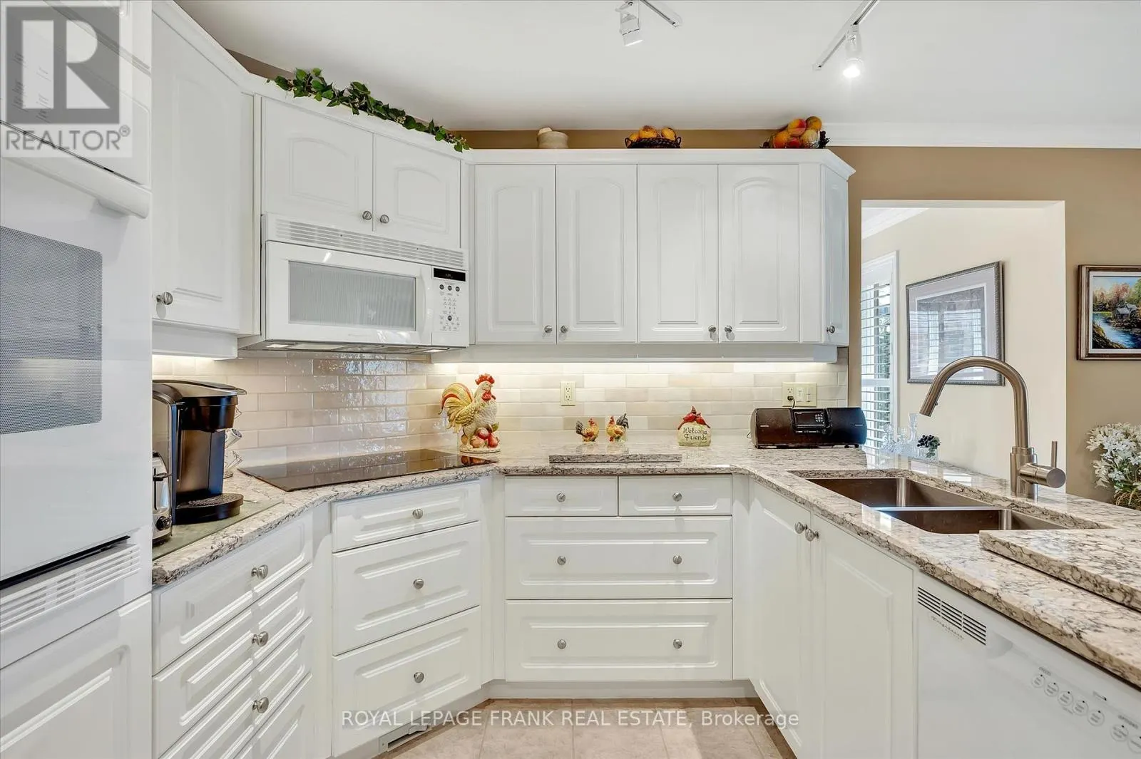 42 HUNTINGWOOD CRESCENT