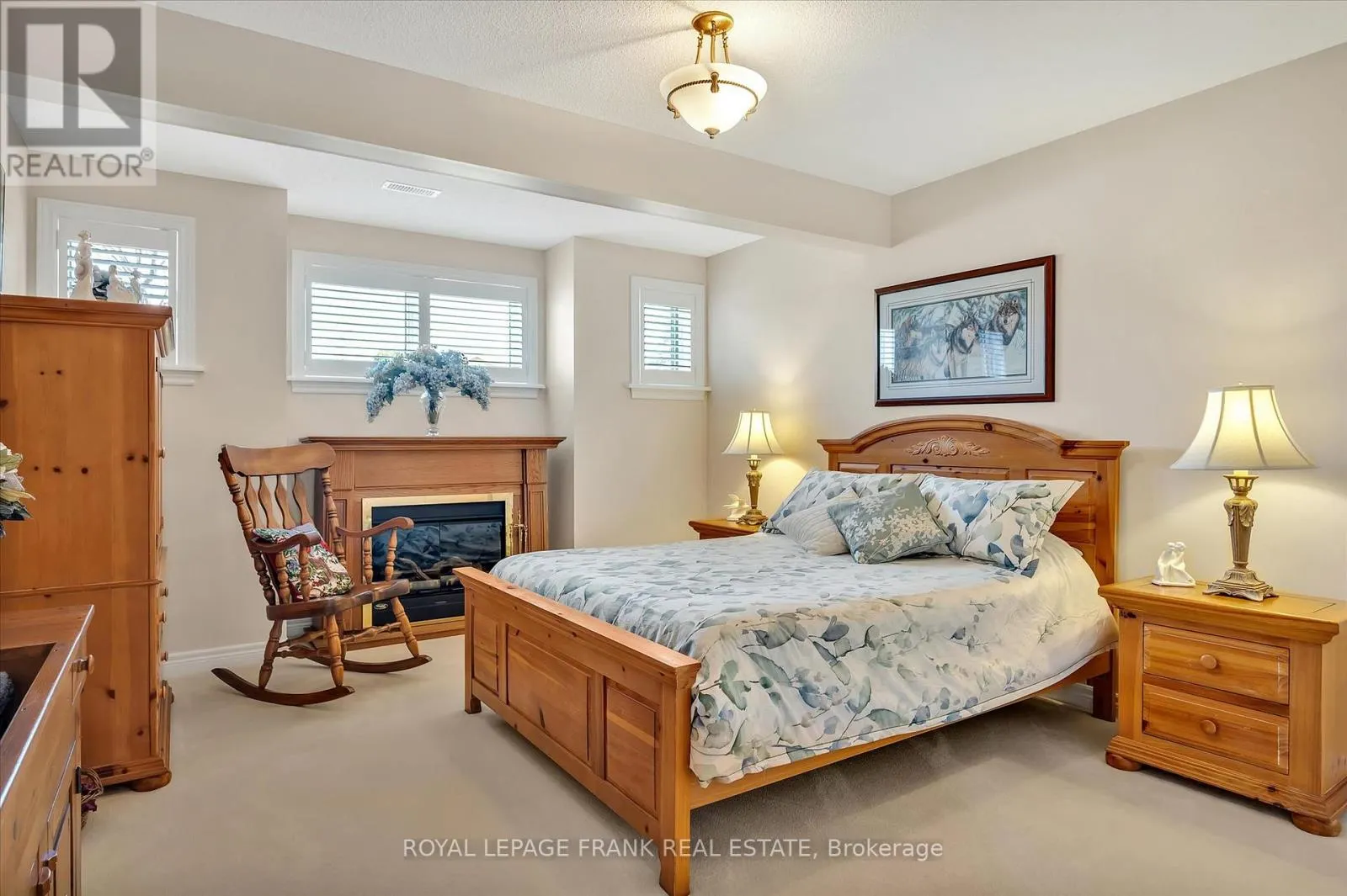 42 HUNTINGWOOD CRESCENT