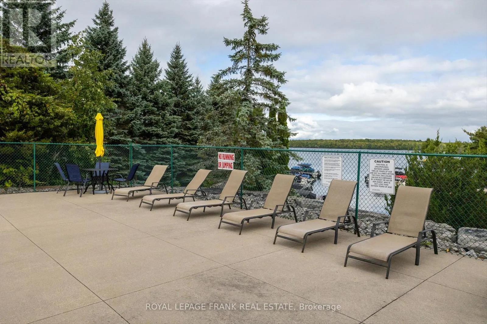 42 HUNTINGWOOD CRESCENT