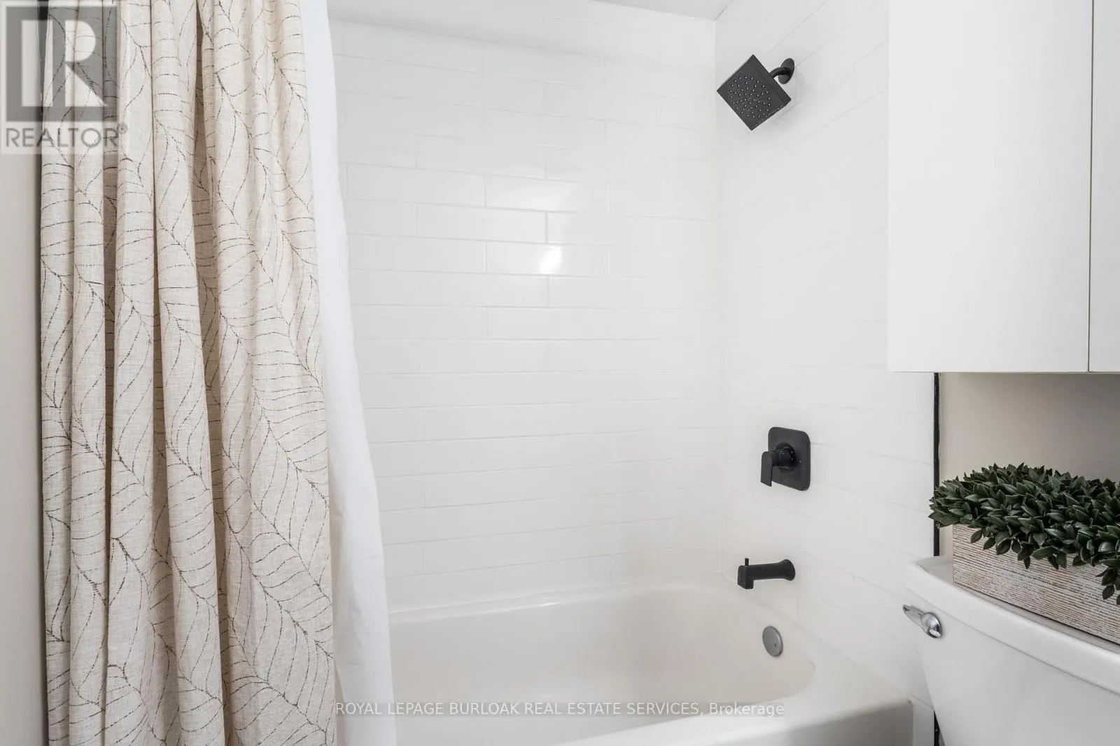 509 - 36 JAMES STREET S