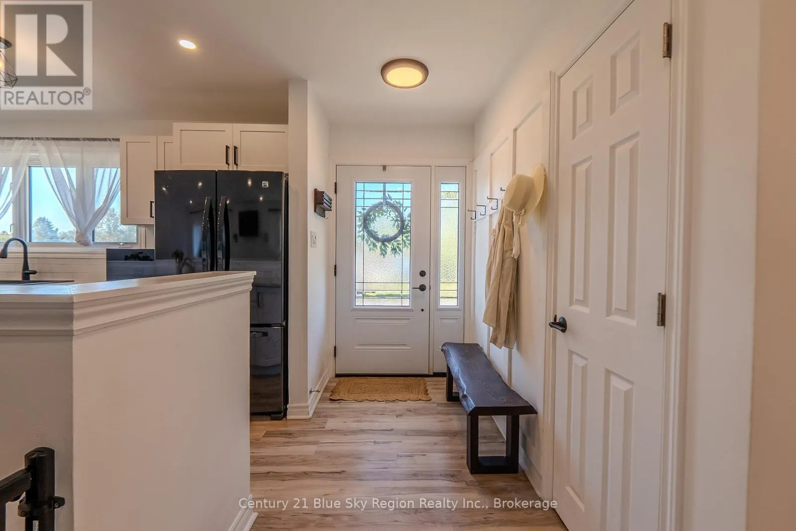 2527 EASTVIEW CRESCENT