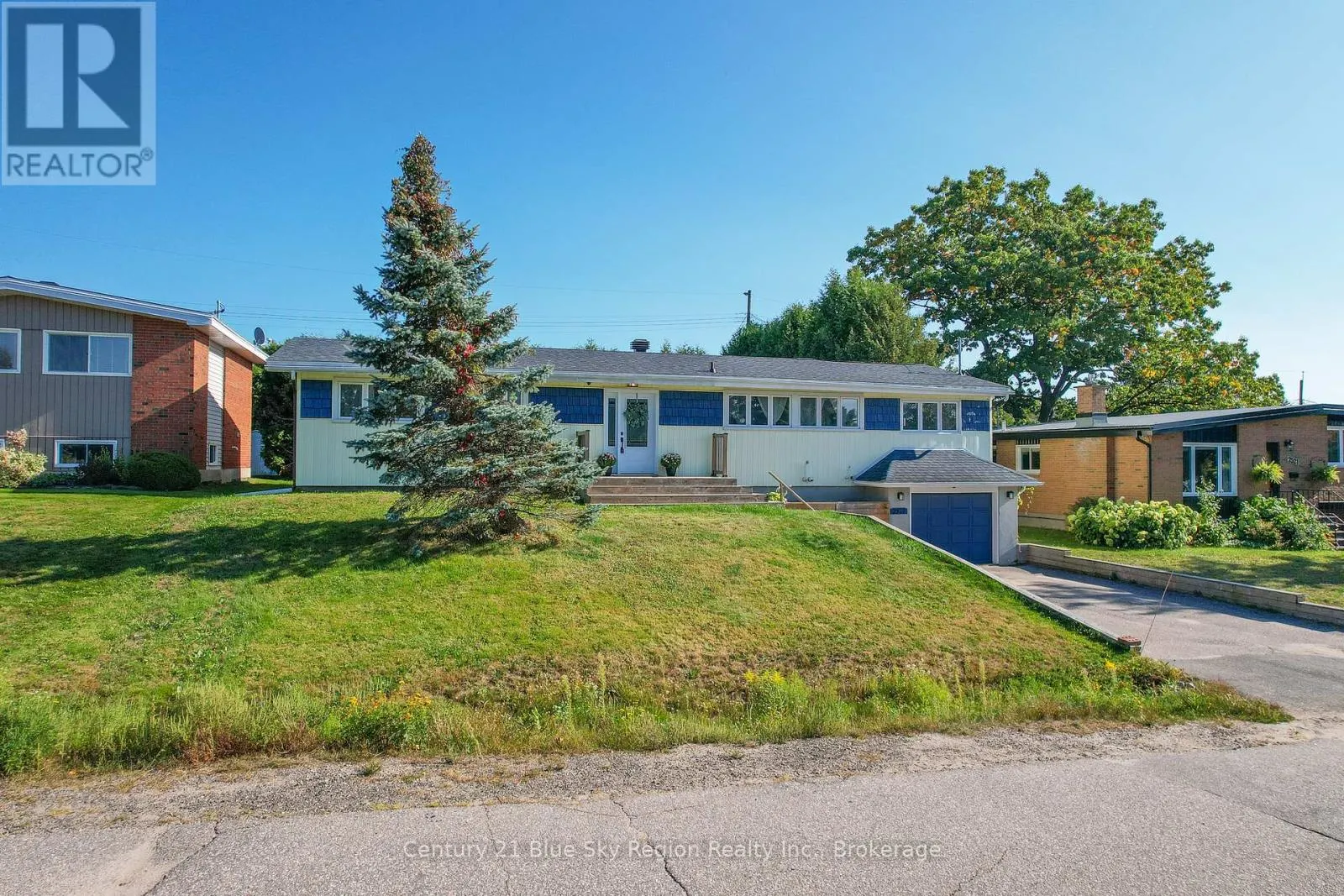 2527 EASTVIEW CRESCENT