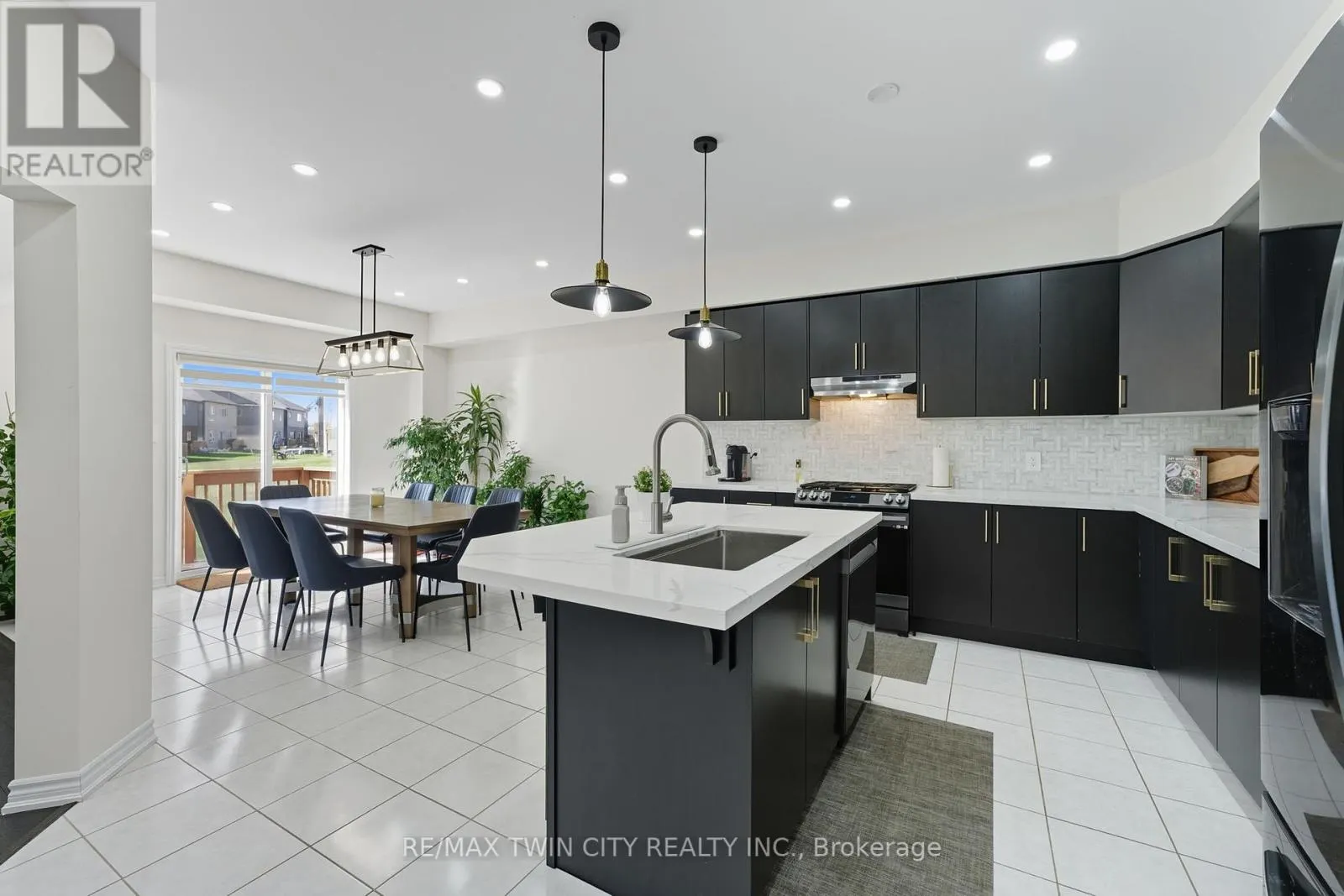 23 WHITTON DRIVE