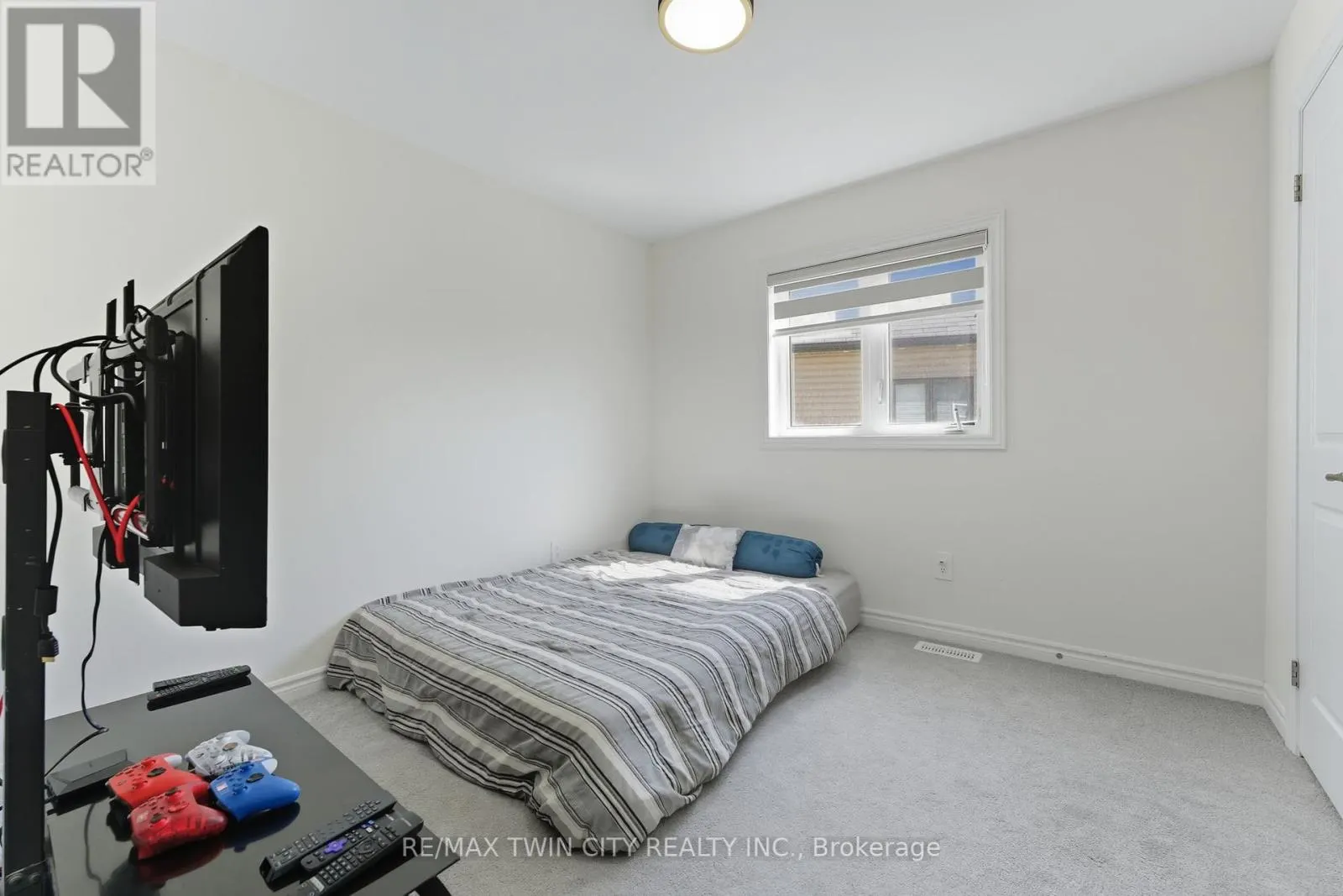 23 WHITTON DRIVE