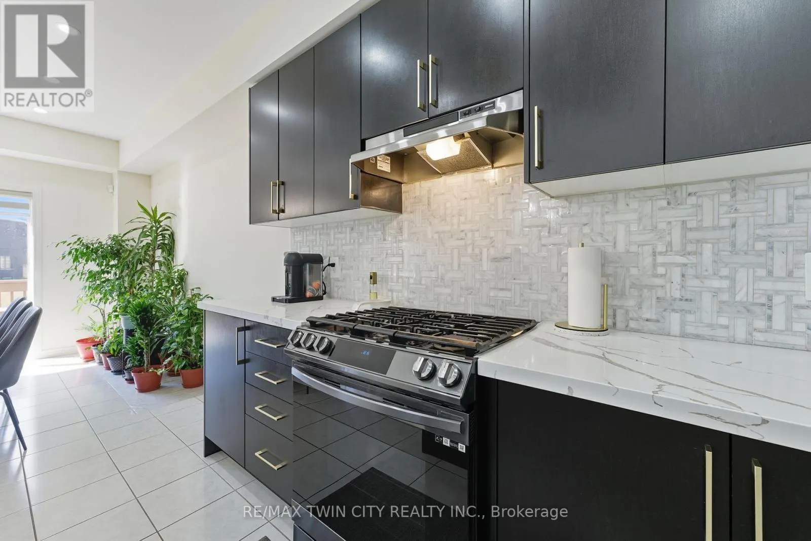 23 WHITTON DRIVE