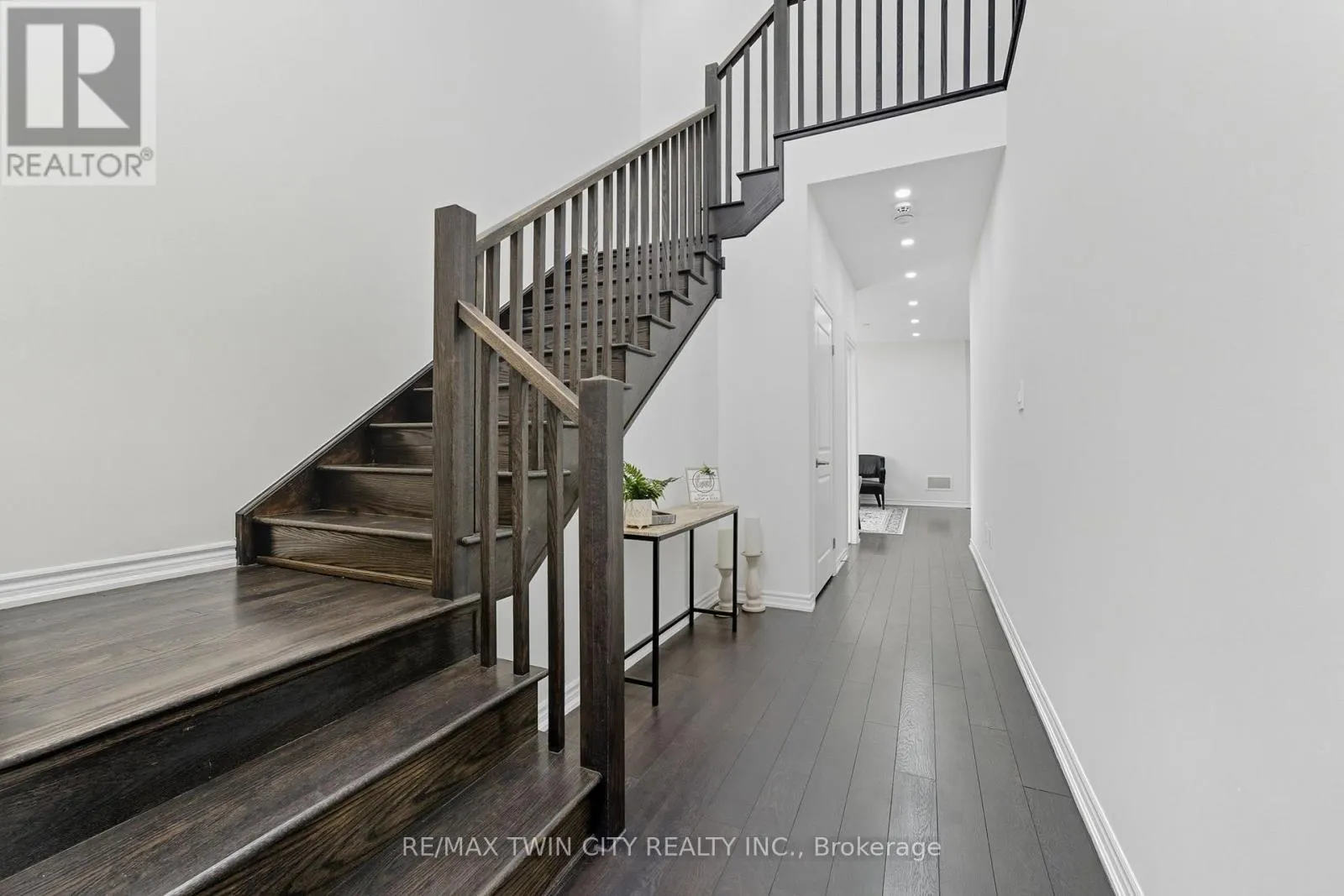 23 WHITTON DRIVE