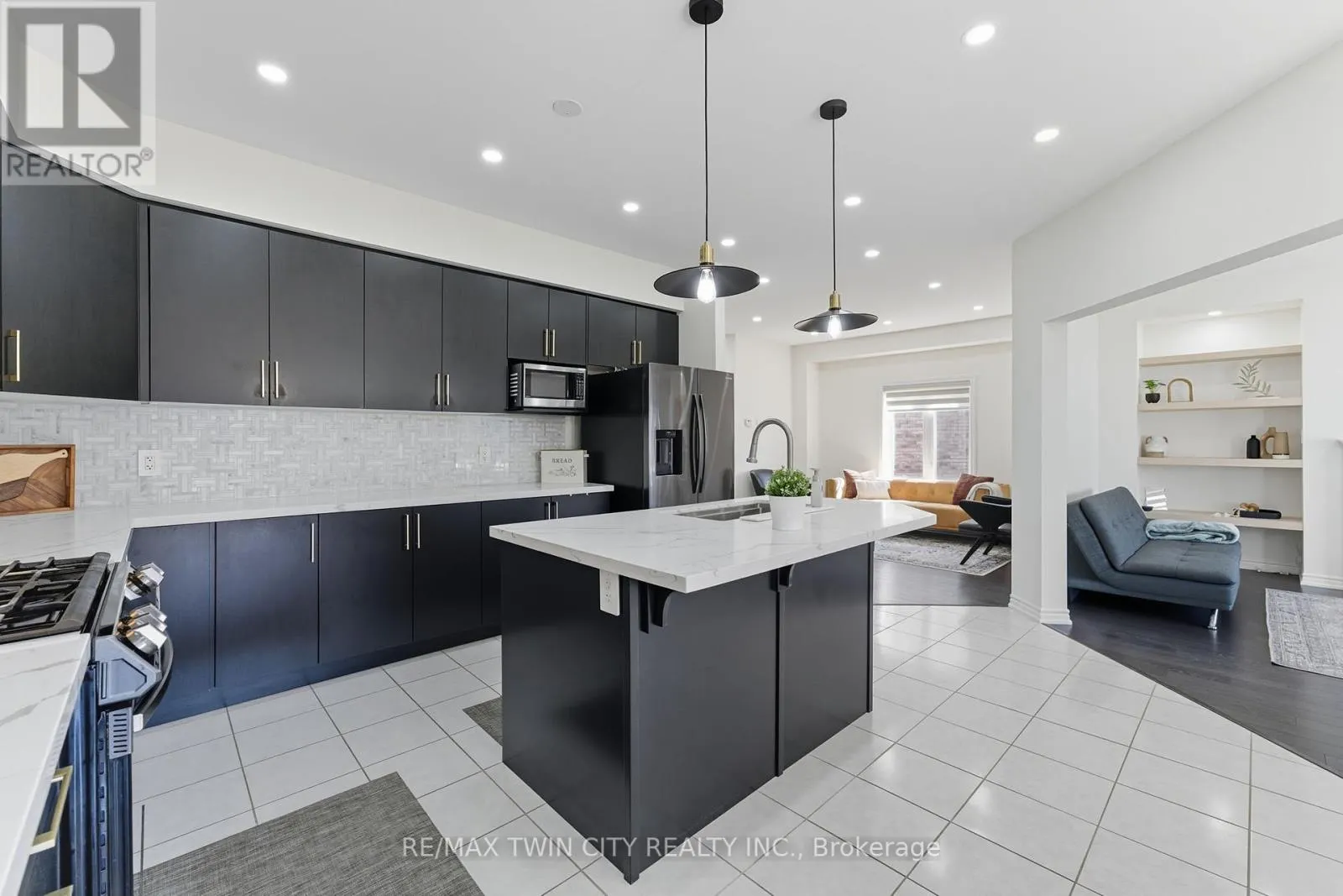 23 WHITTON DRIVE