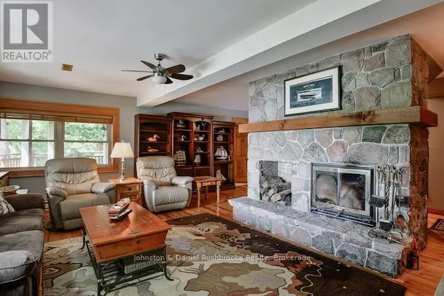 1030 MARQUIS LANE