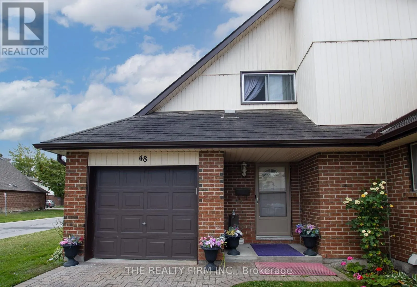 48 - 971 ADELAIDE STREET, #48