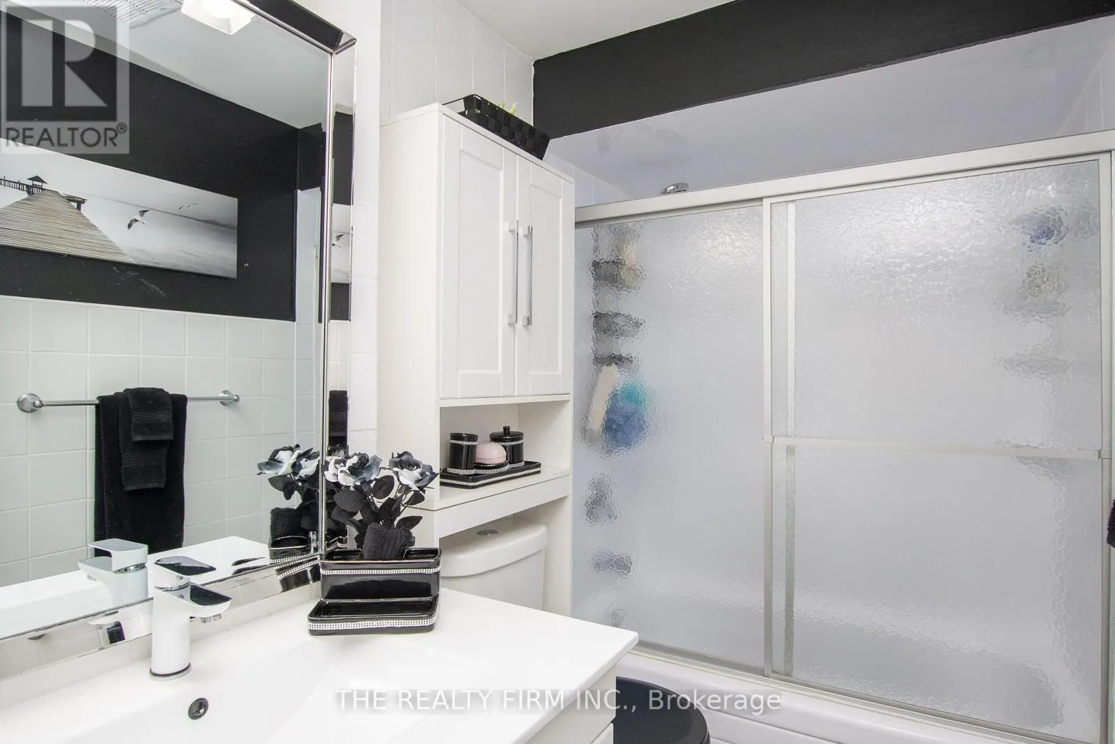 48 - 971 ADELAIDE STREET, #48