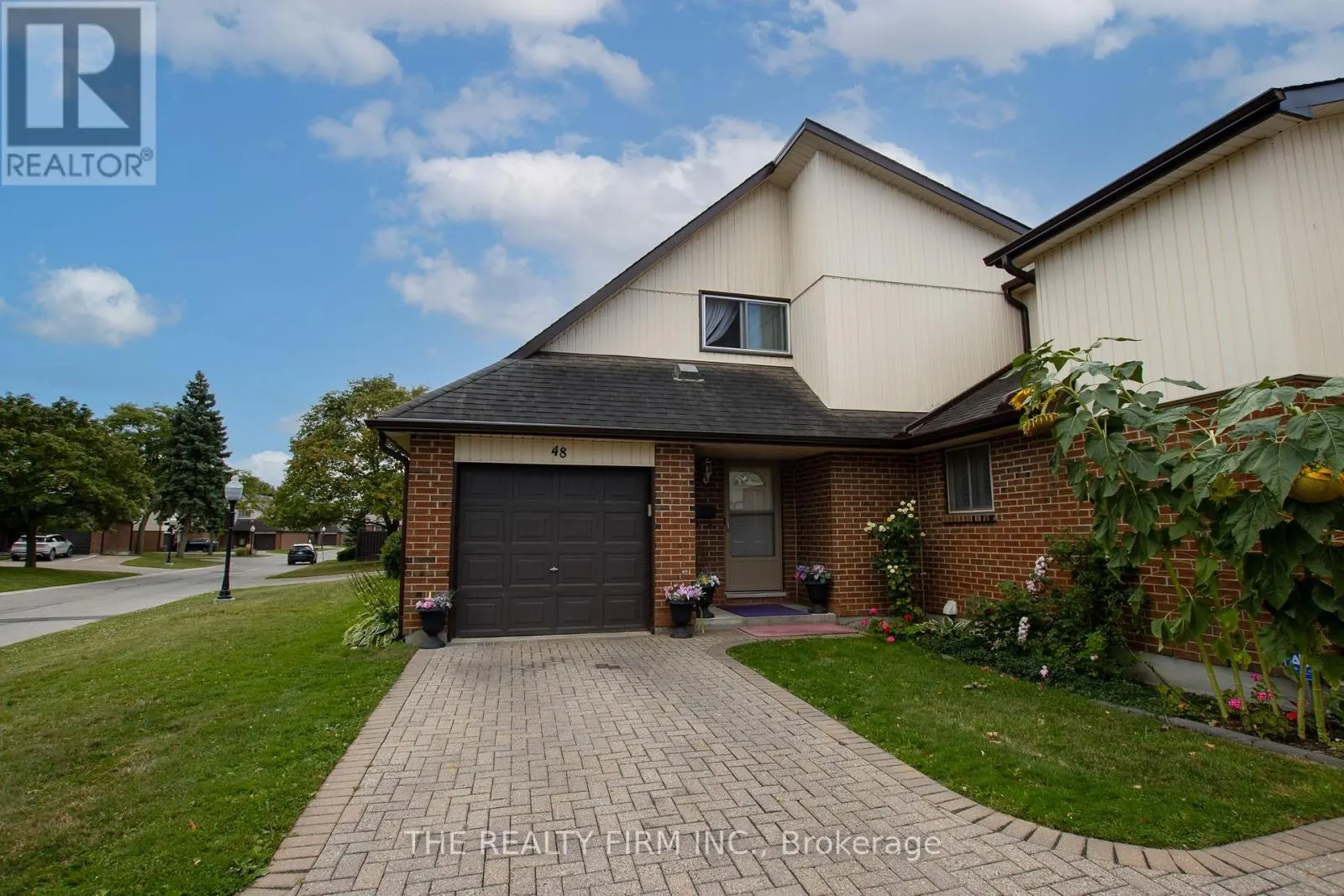 48 - 971 ADELAIDE STREET, #48