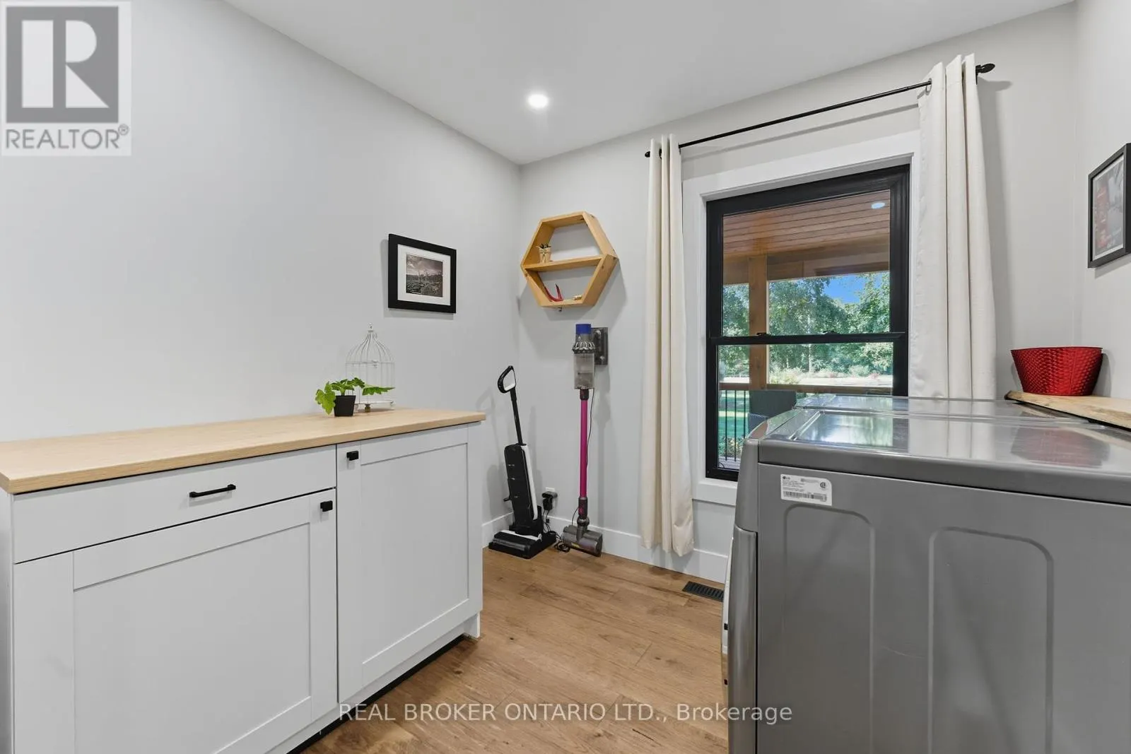 115 LAKESHORE ROAD RR 2 ROAD