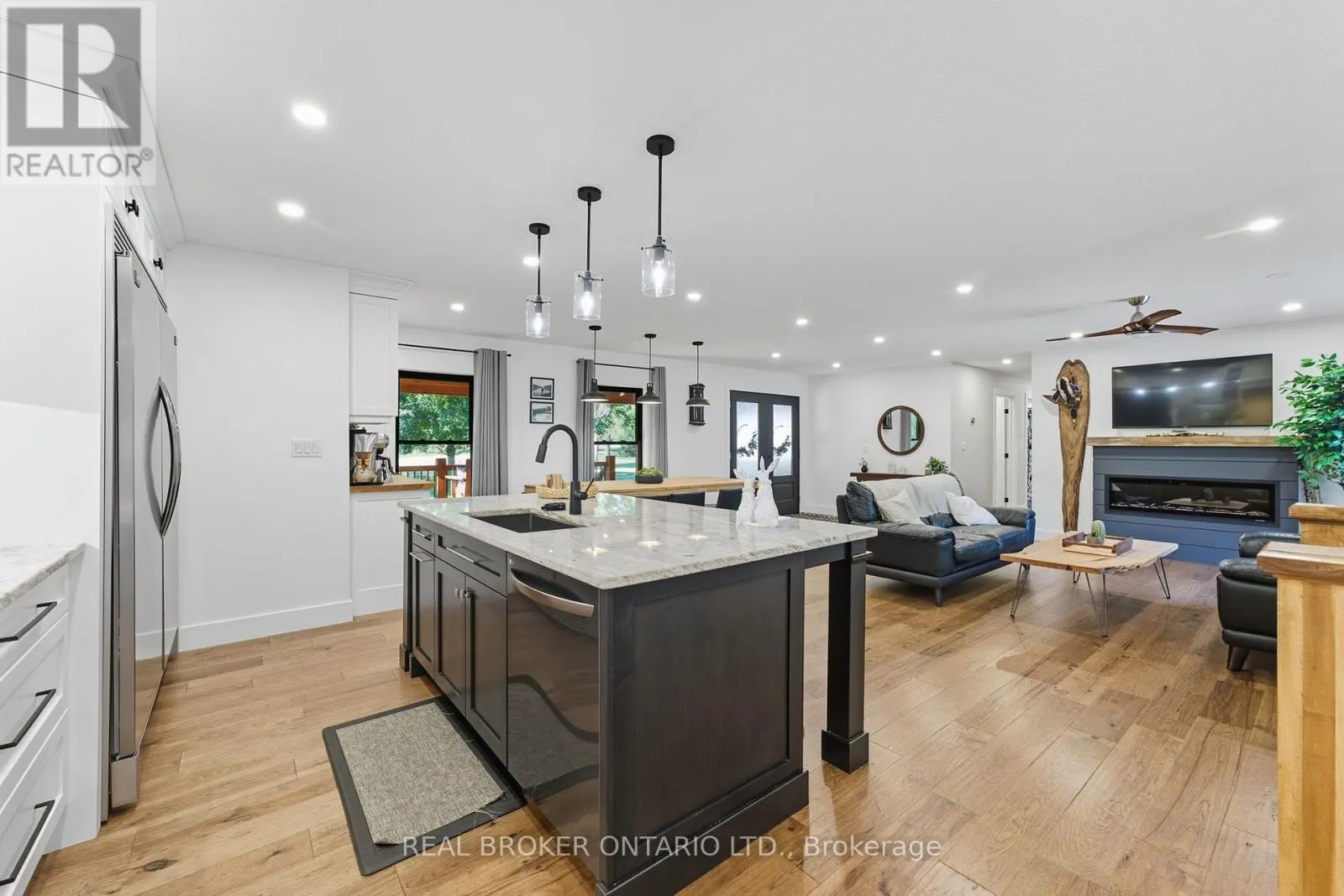 115 LAKESHORE ROAD RR 2 ROAD