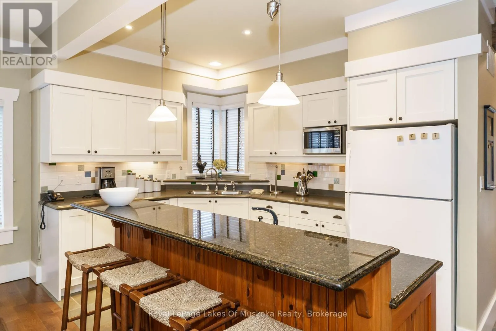 VILLA 1  WEEK 9 - 1020 BIRCH GLEN ROAD