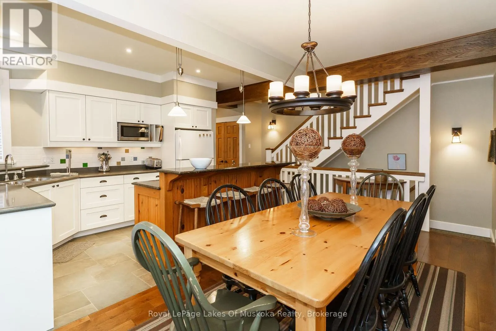 VILLA 1  WEEK 9 - 1020 BIRCH GLEN ROAD