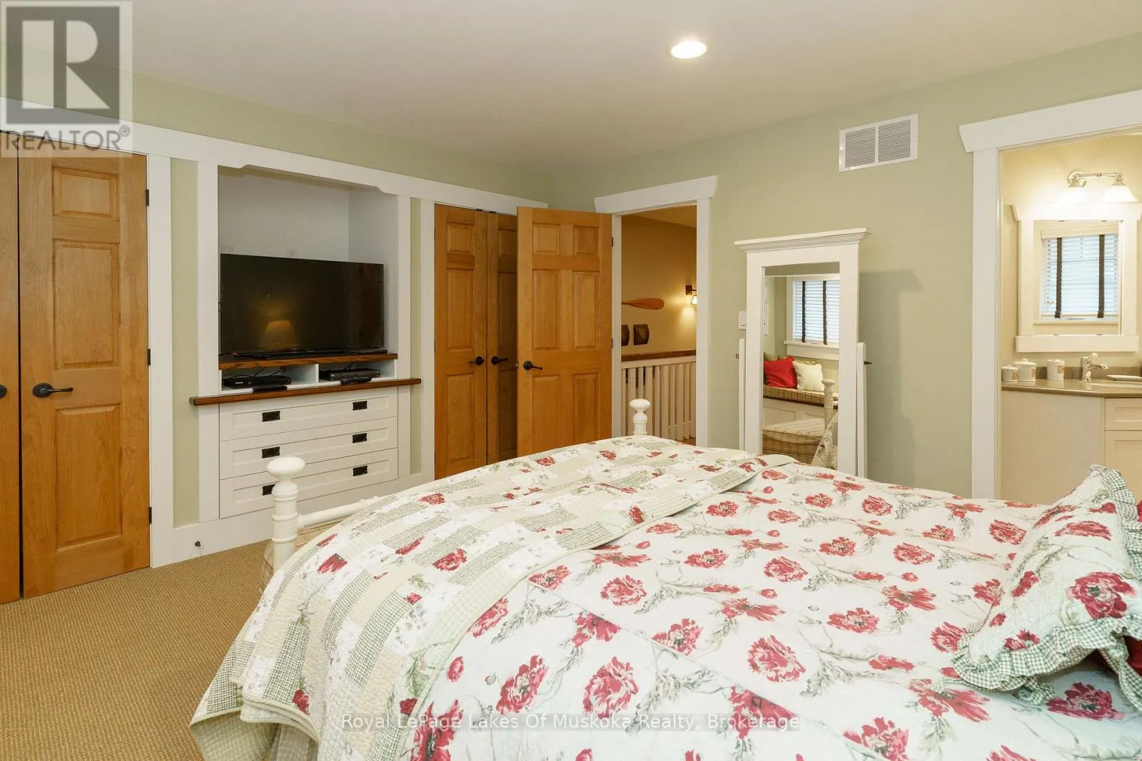 VILLA 1  WEEK 9 - 1020 BIRCH GLEN ROAD