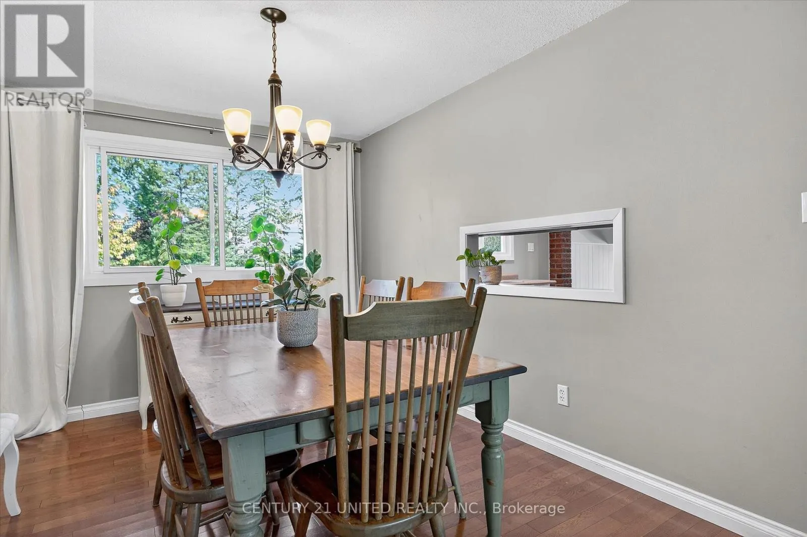 44 CRYSTAL SPRINGS DRIVE