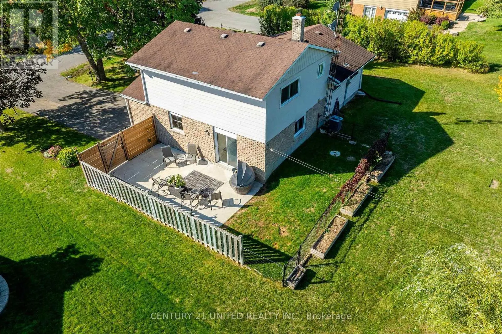 44 CRYSTAL SPRINGS DRIVE
