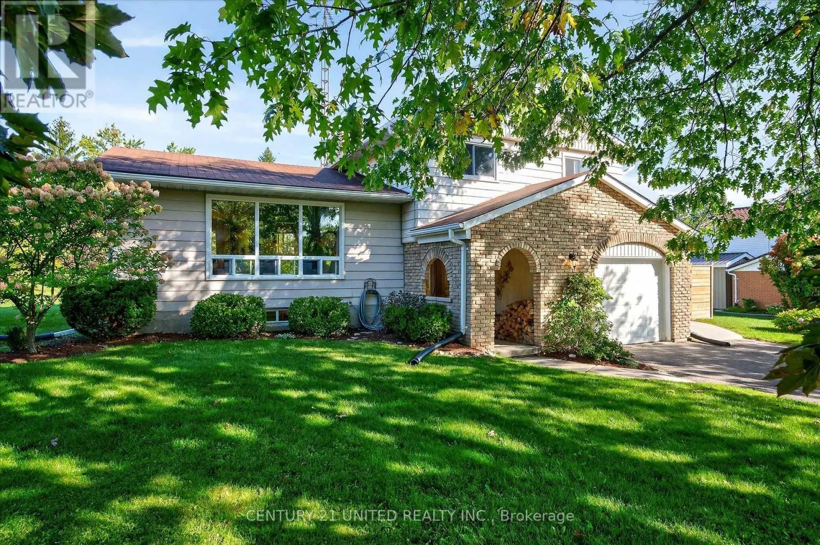 44 CRYSTAL SPRINGS DRIVE