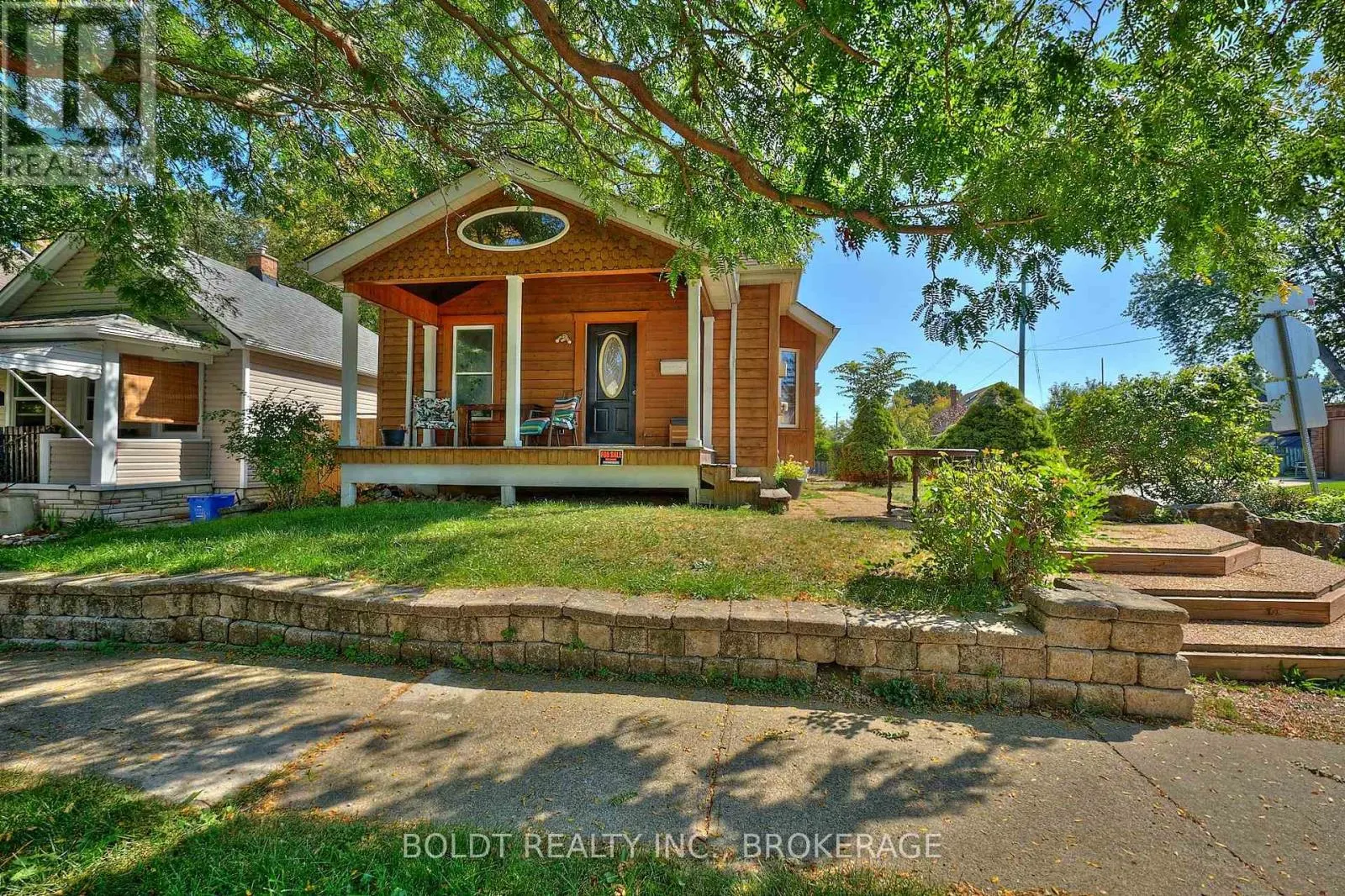 20 GRANTHAM AVENUE S