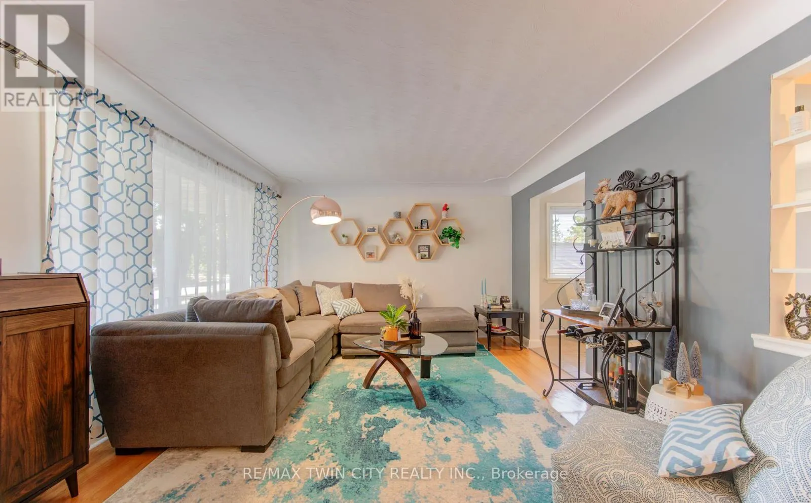 120 FOURTH AVENUE