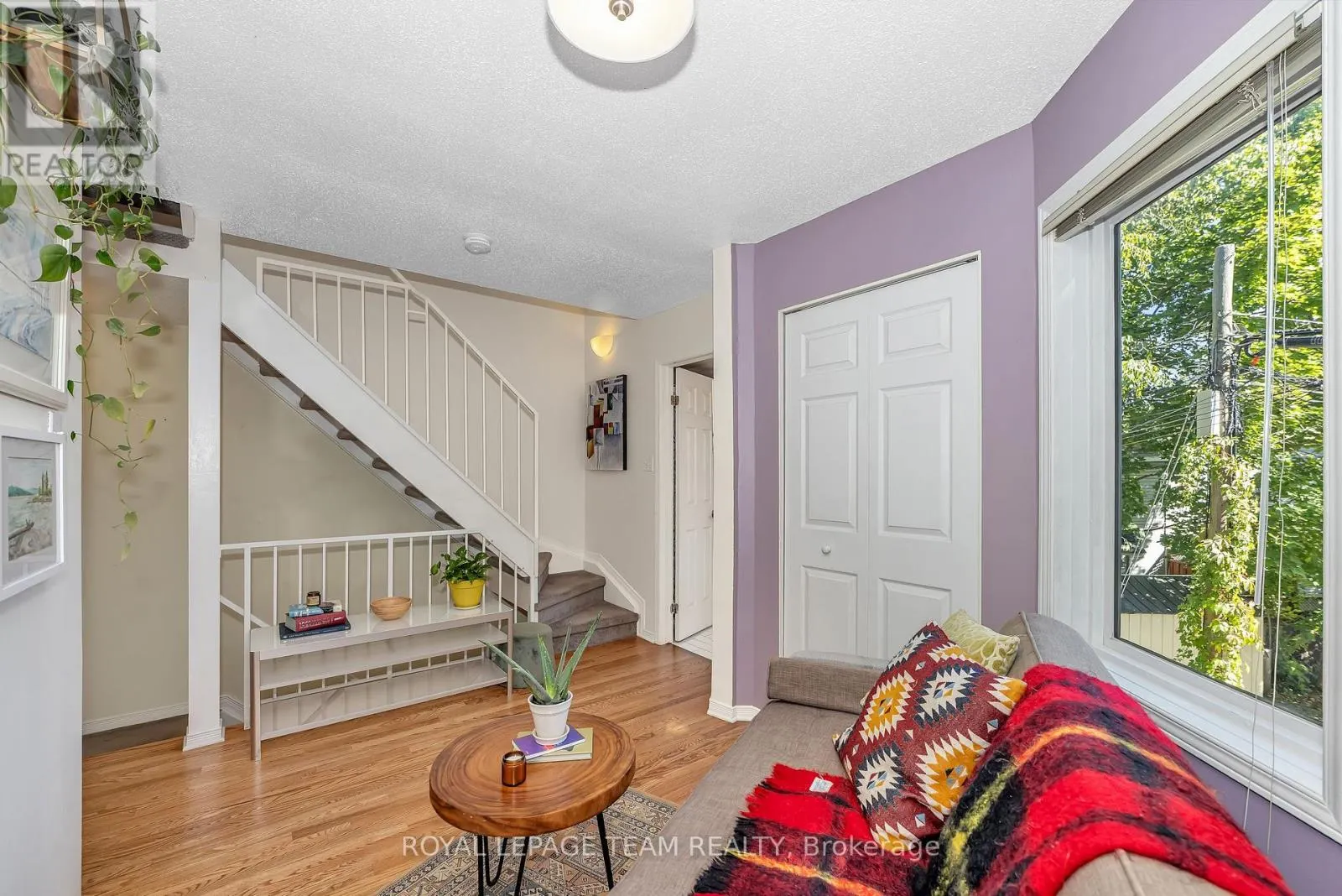 9 - 518 LISGAR STREET