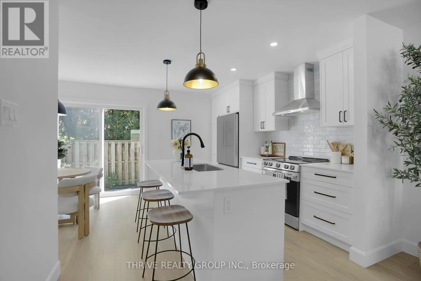 28 - 70 FIDDLERS GREEN ROAD, #28