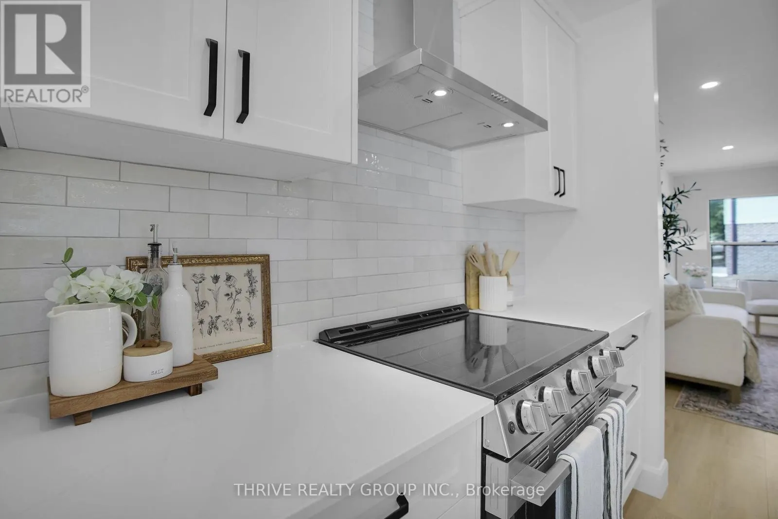 28 - 70 FIDDLERS GREEN ROAD, #28