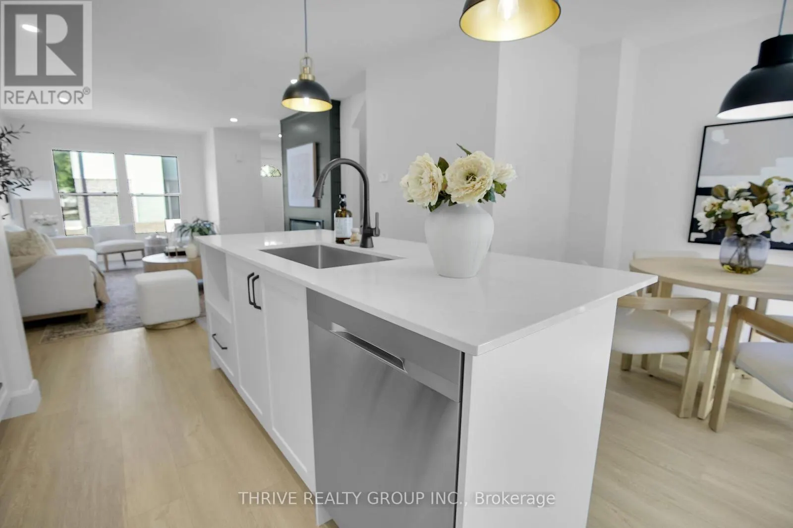 28 - 70 FIDDLERS GREEN ROAD, #28