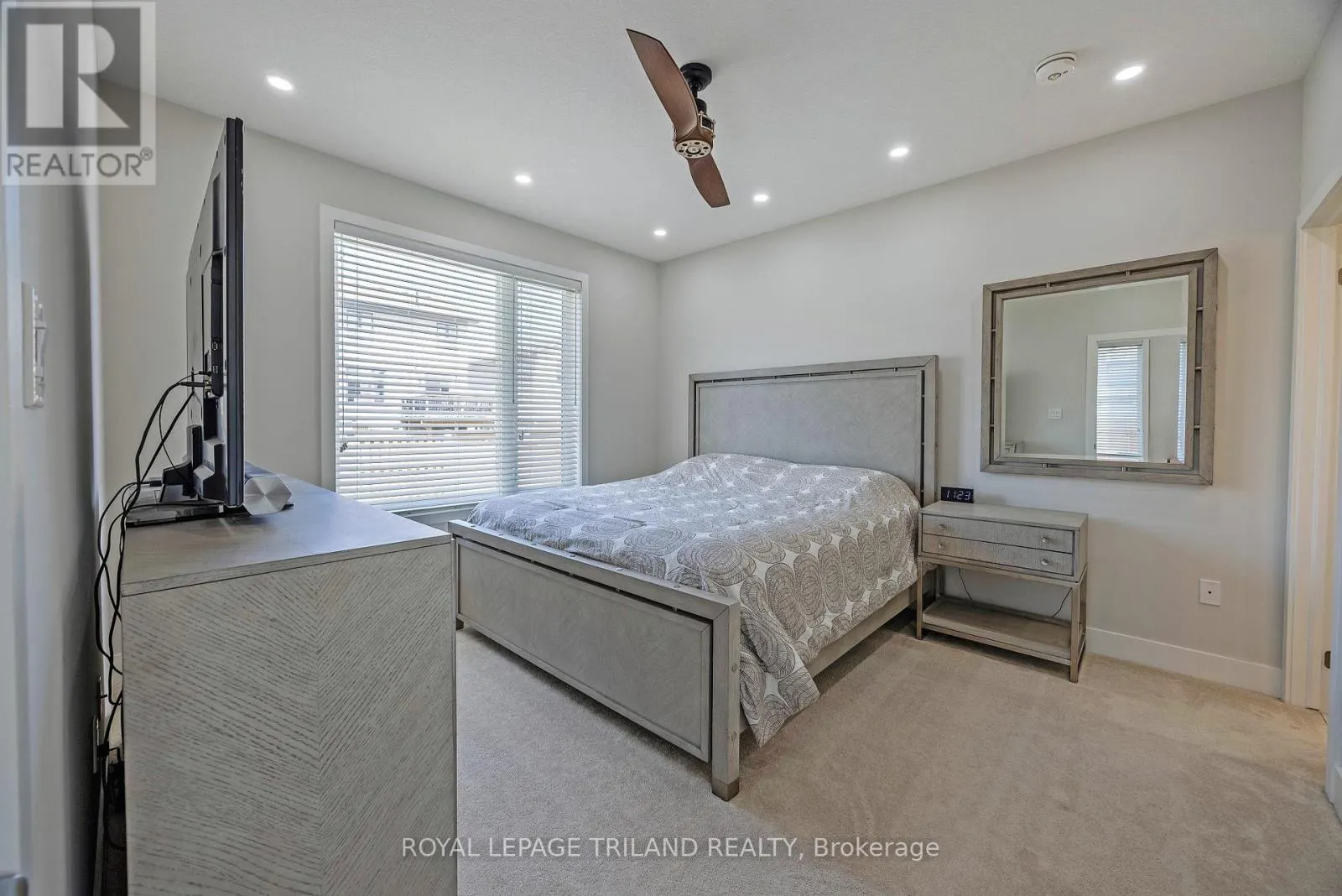 2467 IRISH MOSS ROAD