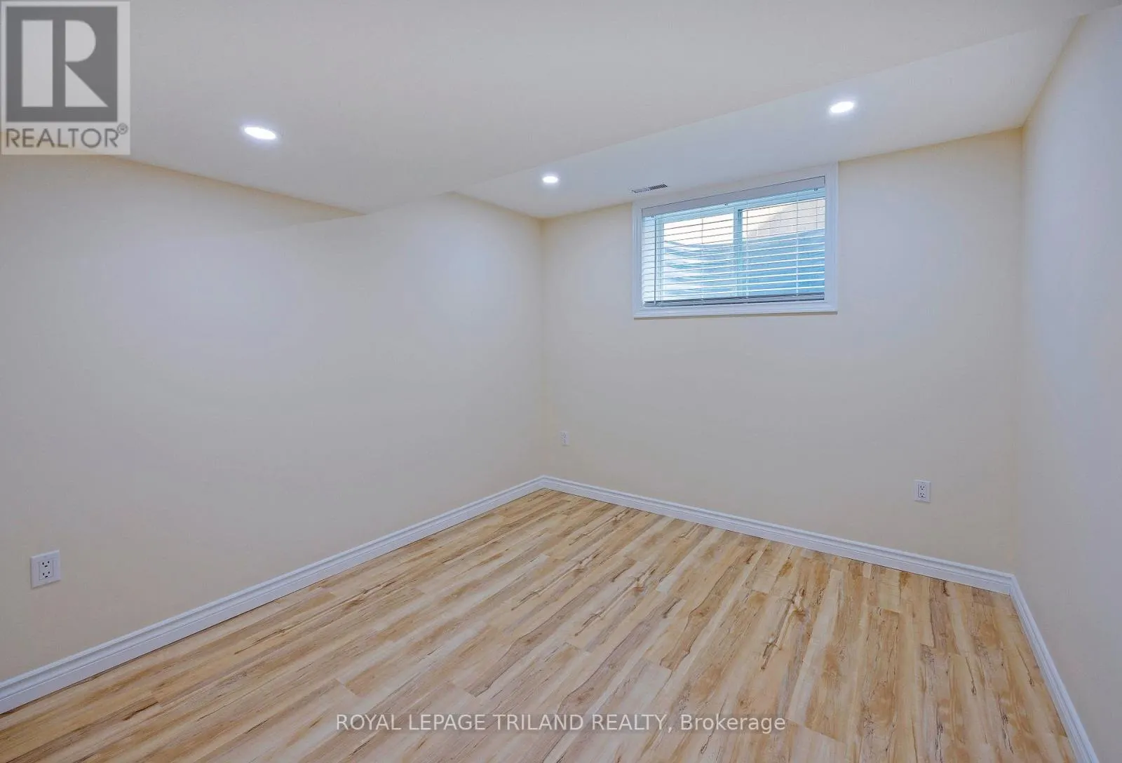 2467 IRISH MOSS ROAD