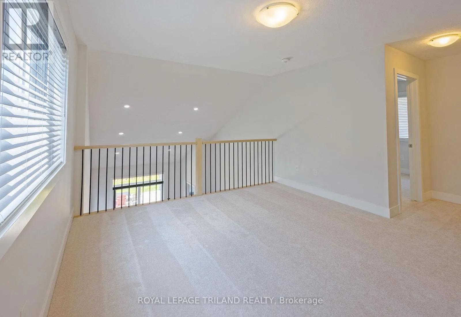 2467 IRISH MOSS ROAD