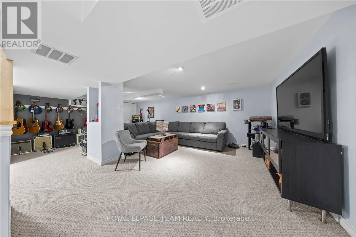 1371 PEBBLE ROAD