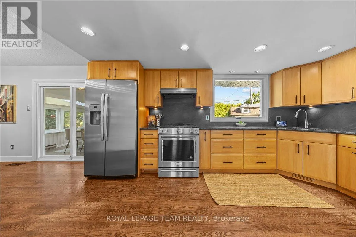 1371 PEBBLE ROAD