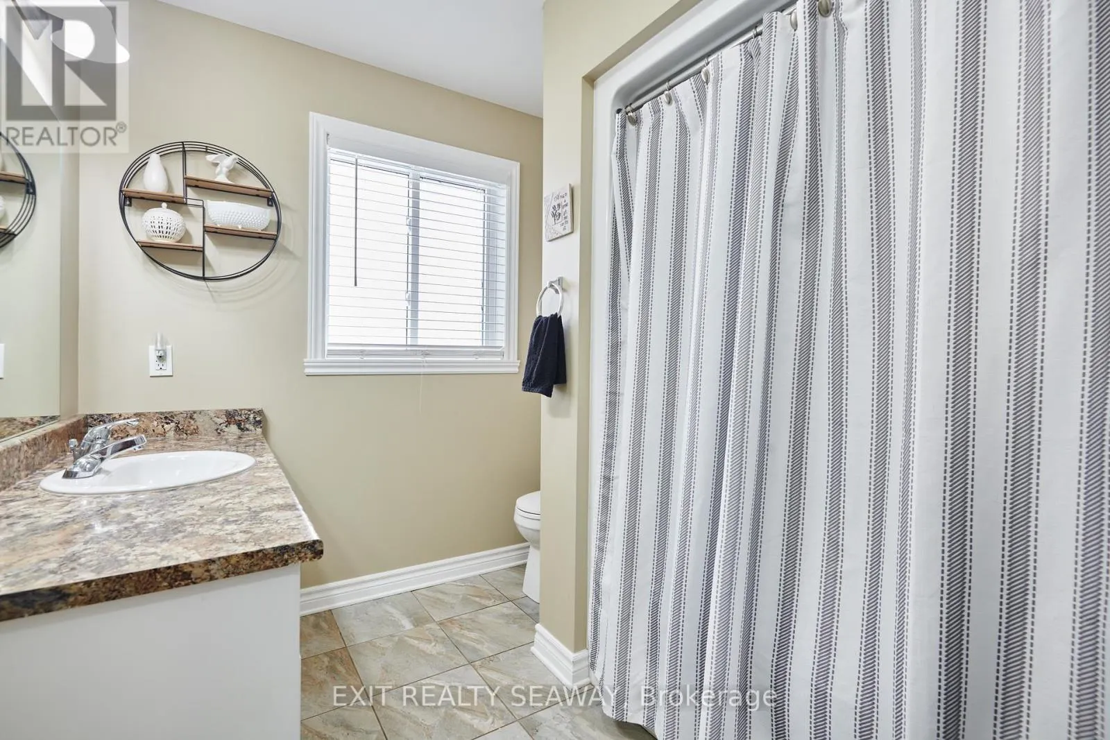 3108 MAURICY CRESCENT