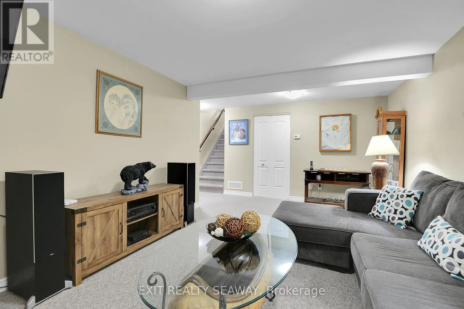 3108 MAURICY CRESCENT
