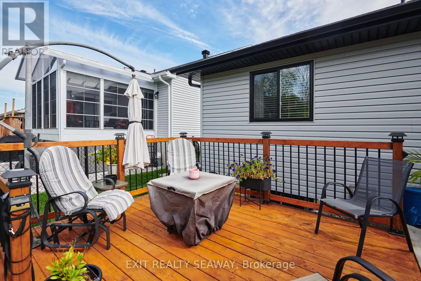 3108 MAURICY CRESCENT