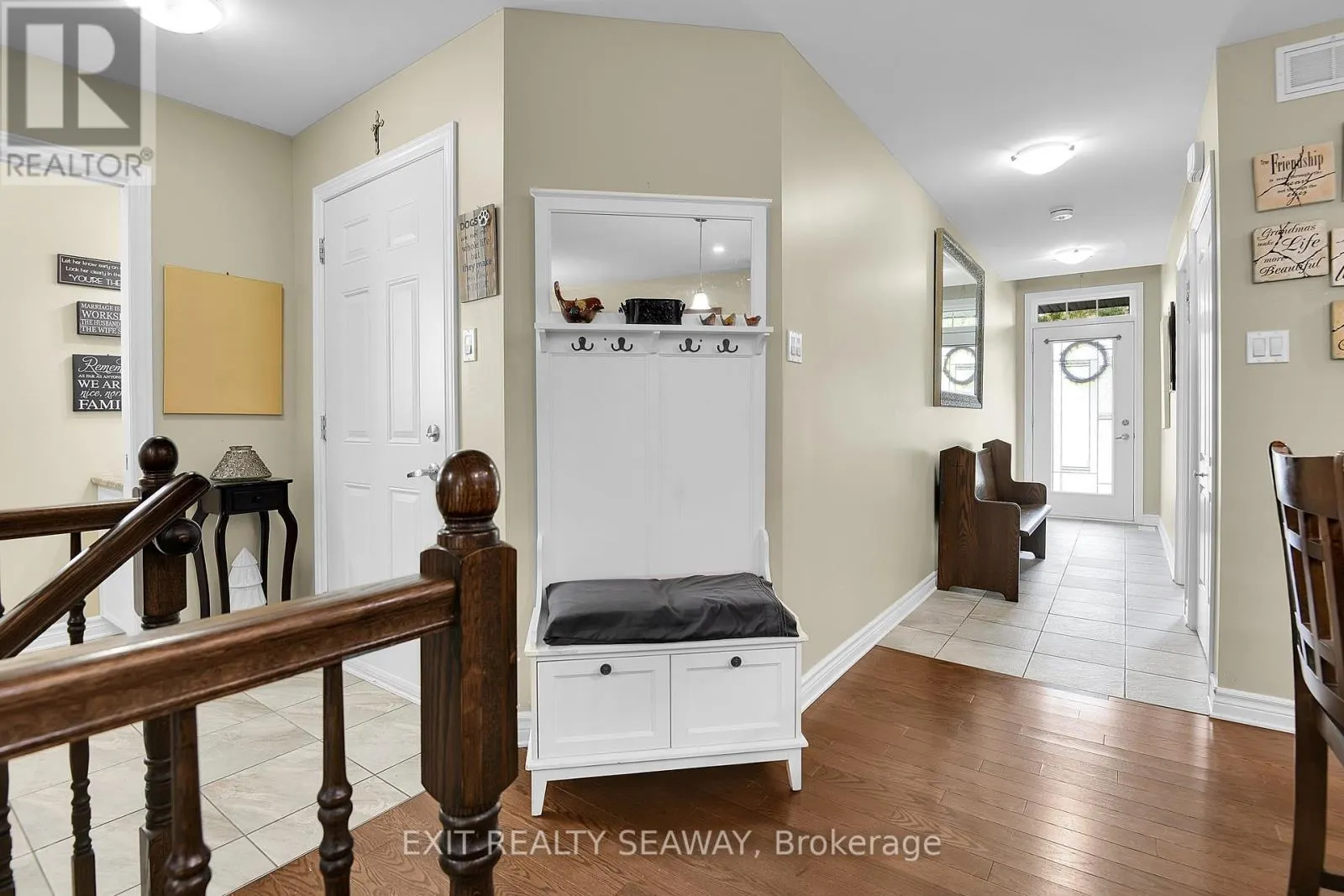 3108 MAURICY CRESCENT