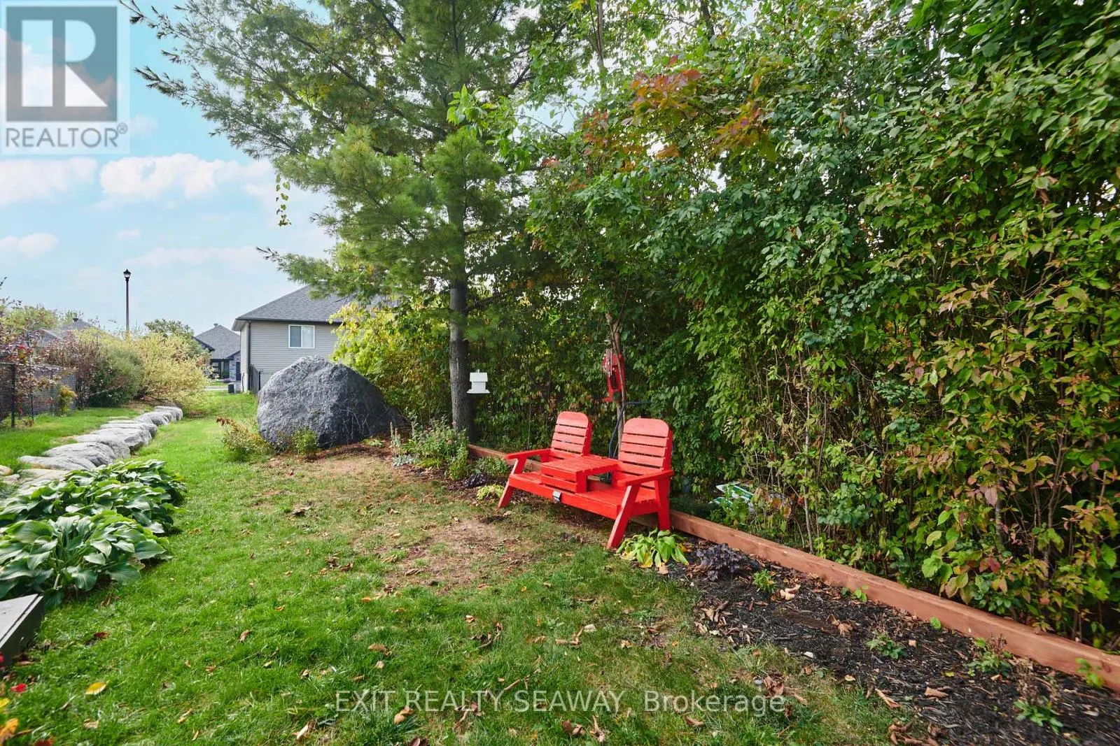 3108 MAURICY CRESCENT