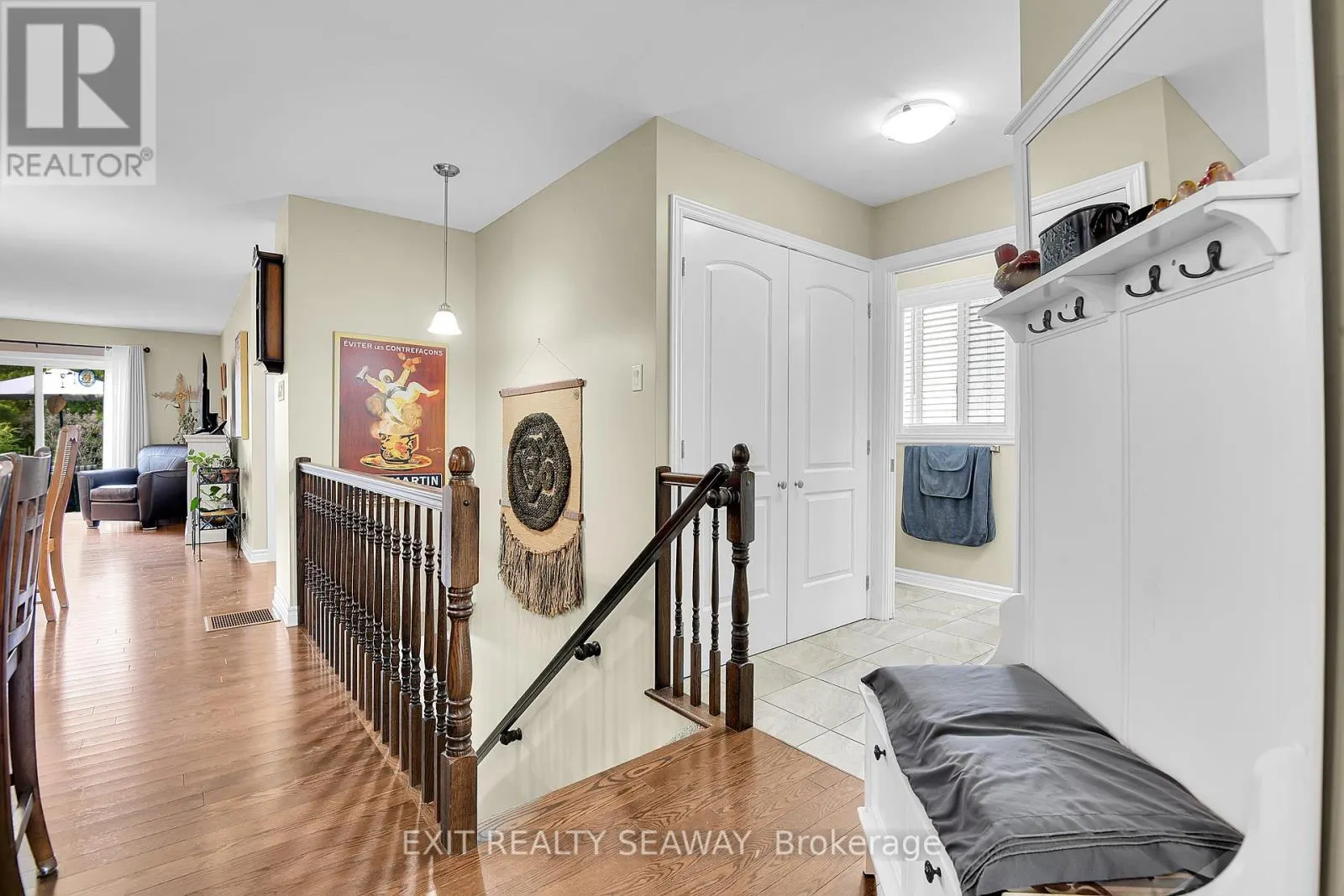 3108 MAURICY CRESCENT
